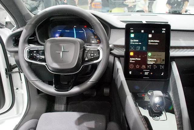 Polestar 2首秀，全面抗擊特斯拉Model 3