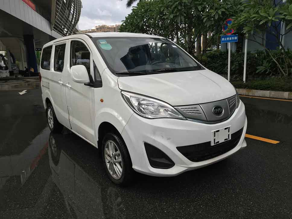 比亞迪M3