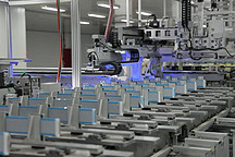 探秘比亚迪刀片电池工厂