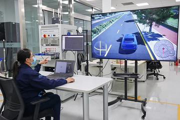 啥家庭啊，一個電動汽車測試中心就花20億