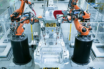 奔驰大G的生产商也能替你造车，你要不要？