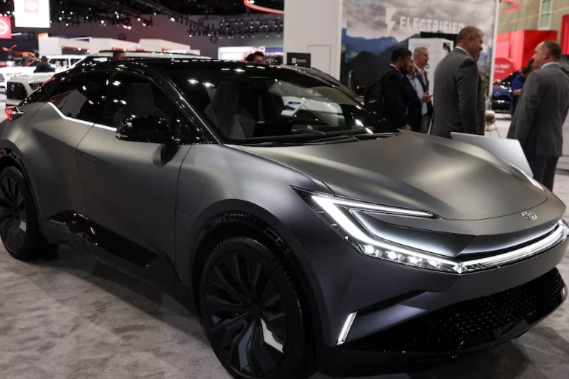 丰田计划2030年重组日本生产体系，应对人口减少挑战