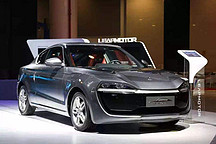 教你购买电动汽车丨定价10万起，零跑纯电小跑车，除了亲民还有啥？