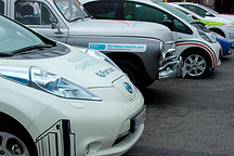 电动马拉松，看多国选手如何驾驶电动汽车横跨2920英里的赛程