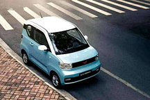 安全气囊都没有，五菱宏光MINI EV为什么能大卖？