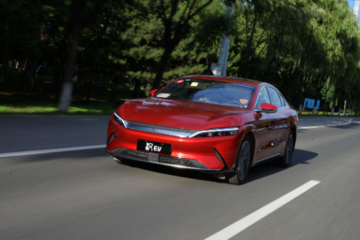 比亚迪汉EV走红，最大续航605km，搭载“刀片电池”更安全
