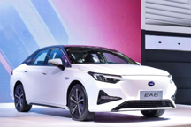 本田EA6内饰公开，悬浮中控+碳纤维饰件，继续套娃能成功吗？