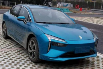 江铃雷诺A+级轿车实车曝光，外观帅气，或命名为