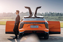 高合HiPhi X上市，竞争大型纯电SUV市场