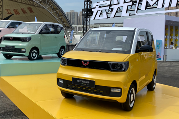 五菱宏光飄了？全新宏光MINI EV上市，價(jià)格引爭(zhēng)議