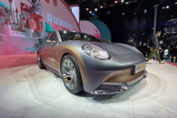 外观酷似保时捷，欧拉闪电猫亮相上海车展