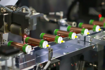 电动车而言，究竟是用三元锂电池合适还是磷酸铁锂电池更好？