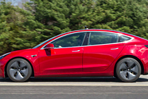 马斯克发声：不做公关，只专注产品，在国内行得通吗？