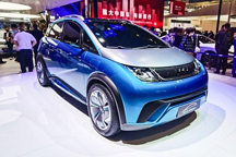 比亚迪推出纯电入门代步车，2.9秒破百堪称“小钢炮”