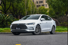 一边吐槽一边买，是什么在推动电动车的发展？