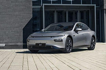 小鵬汽車正式納入港股通，為首個(gè)進(jìn)入港股通的造車新勢力