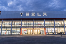 特斯拉“上新”置換政策助力“油換電”，每車最高補(bǔ)貼一萬元！