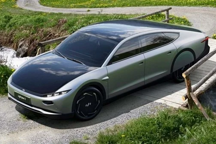 全球首款純太陽能電動汽車正式投產，售價約185萬元人民幣