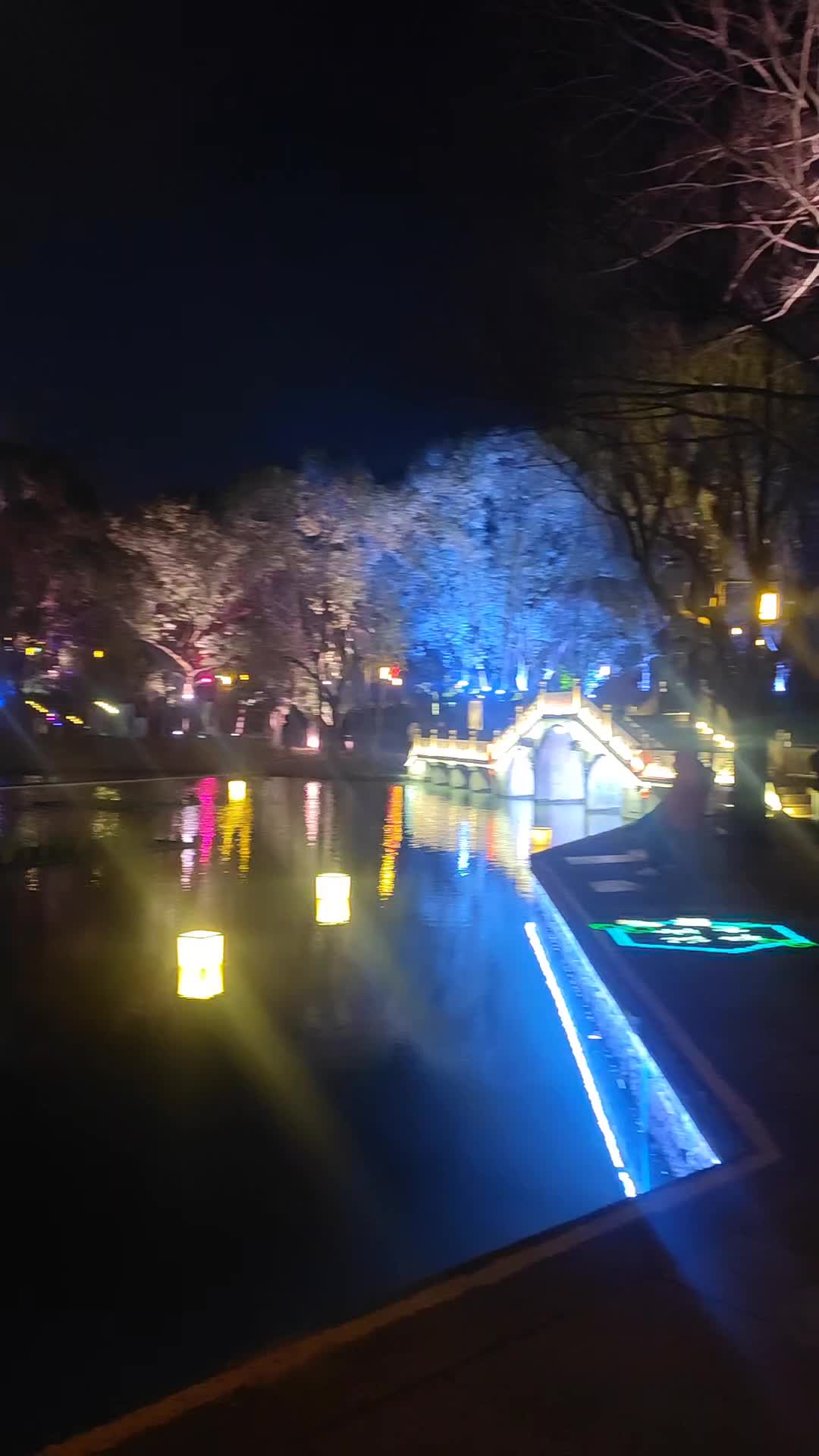 绝美夜景，知道在哪儿嘛