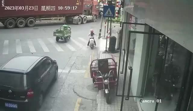 珍爱生命远离大货车！