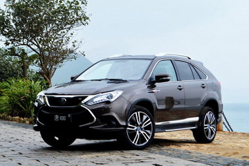 300公里极致体验 唐100给了我这样的答复