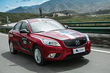 超长超安心 北汽新能源EU400 15万起售