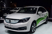 续航达350km 东风风神E70将于10月上市