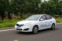 详细试驾北京现代新伊兰特EV 实测续航能跑多远？