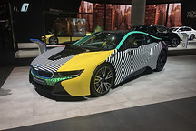 五彩斑斓的宝马i8你见过吗？法兰克福车展就有那么一辆