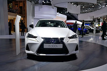 搭合动系统 新款雷克萨斯IS 300h亮相法兰克福车展