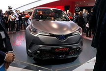 搭载最新混动系统 丰田C-HR Hy-Power概念车首发