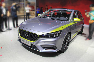 2017广州车展|邦解读：四门掀背轿跑MG6混动版