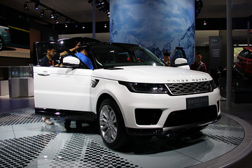 2017广州车展|邦解读:新款揽胜运动版P400e