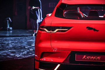 捷豹 I-Pace 純電動(dòng) SUV 海外版售價(jià)或 50 萬人民幣起 這幾點(diǎn)我們都猜對(duì)了