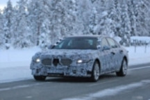 基本解放双手 全新奔驰S级配备自动驾驶