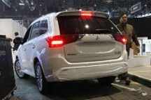 日內瓦車展探館：新款三菱歐藍德PHEV