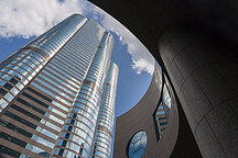 易鑫集团2017全年业绩大幅上涨，继续领跑汽车新零售交易