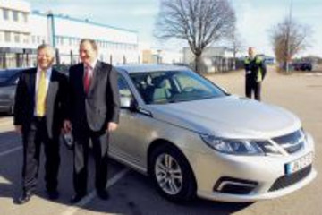 瑞典首相勒文出席国能汽车与金沙江资本合作签约仪式