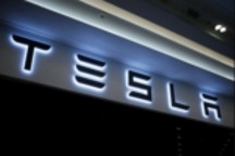 高盛分析师：特斯拉股价未来半年下跌幅度或超30%