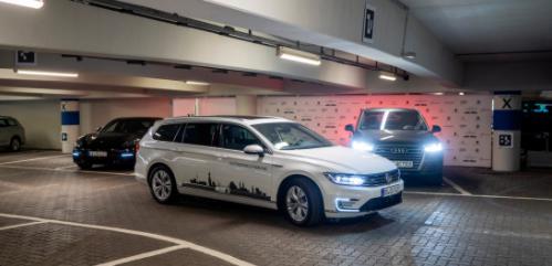 Volkswagen тестирует самостоятельную парковку и внедрит эту технологию в 2020 году