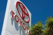 丰田拟三年后为美市场汽车内置短距离通信芯片，让汽车“交流”