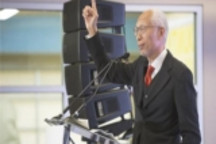 富士康计划最早于2021年在I94公路上使用自动驾驶卡车