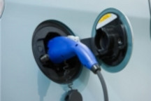 丰田/日产/本田/松下联手研发固态电池：2030年实现800公里续航目标