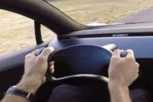 方向盤驚艷 特斯拉ROADSTER內飾曝光