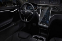 特斯拉曾考虑加入司机注意力监测系统，但遭马斯克否决