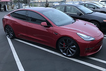 马斯克发布最强性能版 Model 3，但是价格也十分感人