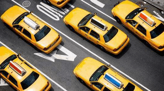 FAW и Didi сотрудничают в подборе водителей онлайн-сервисов такси, а условия, которые они предлагают, больше напоминают продажу автомобилей.