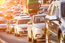 无人驾驶可能加重道路拥堵？判断其是否可以改善交通为时过早