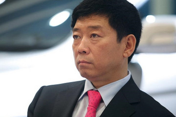 魏建军需要掰手腕