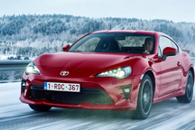 刚退出中国又杀“回马枪”，丰田这款车换装后有何过人之处？